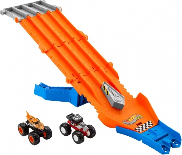 Súboj monster truckov na viacpruhovej dráhe