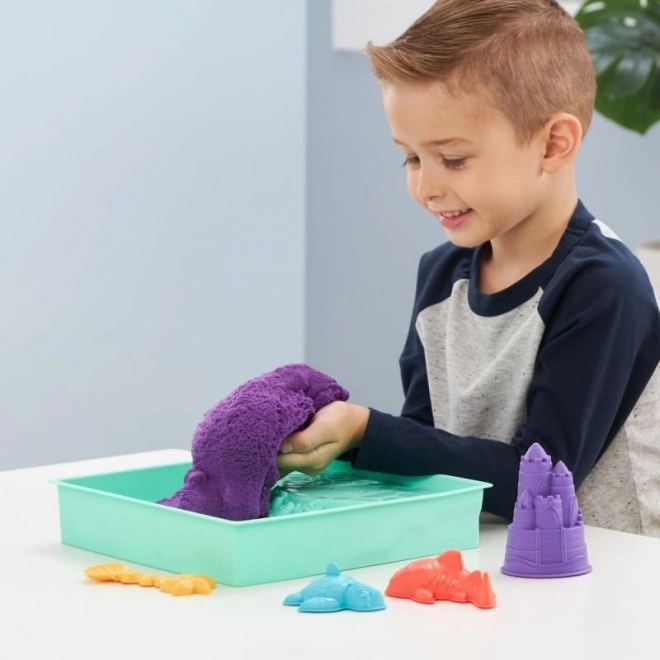 Kinetic Sand krabica tekutého piesku s podložkou fialová