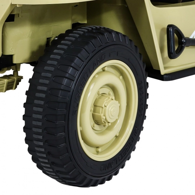 Retro vojenské auto pre deti so 4x4 pohonom, miestom pre 3 a EVA kolesá