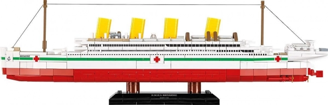 Model zaoceánskeho parníka H.M.H.S. Britannic v mierke 1:700