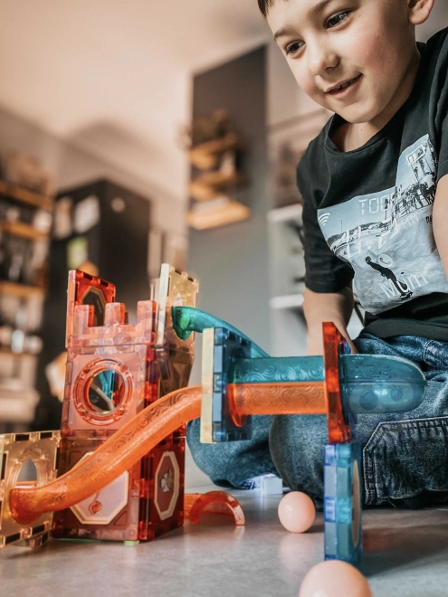 Magnetické stavebnicové kocky so svietiacou guľkovou dráhou