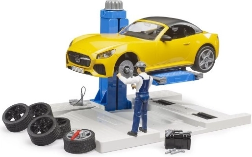 Bruder autoservis s roadsterom a mechanikom