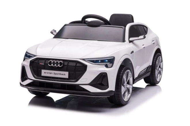 Auto na akumulátor Audi E-Tron biele