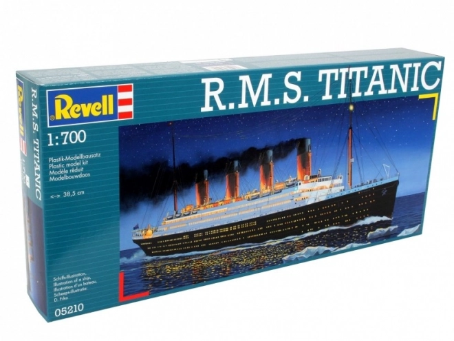 Revell R.M.S Titanic model