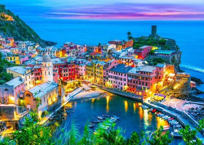 Užite si puzzle Vernazza za súmraku, Cinque Terre, Taliansko 1000 dielikov