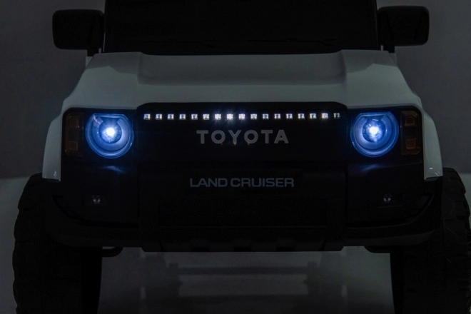Terénne vozidlo Toyota Land Cruiser PRADO biele