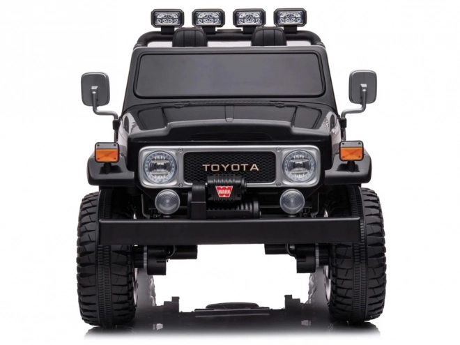 Detské elektrické auto Toyota Land Cruiser – Čierna