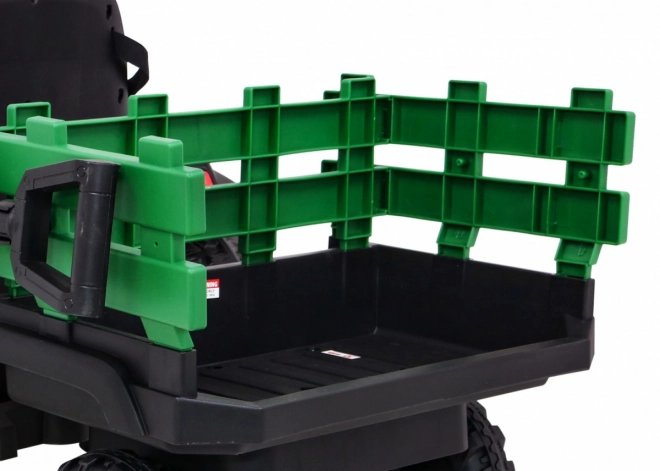 Titanový traktor s prívesom zelený