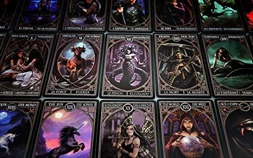 Karty Tarot od Anne Stokes