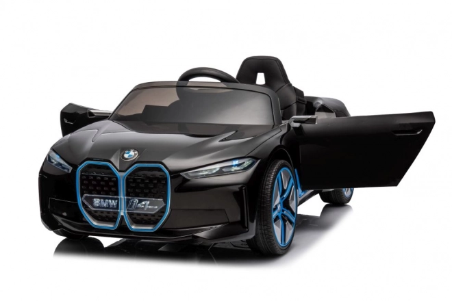 Elektrické autíčko BMW i4 4x4 čierne