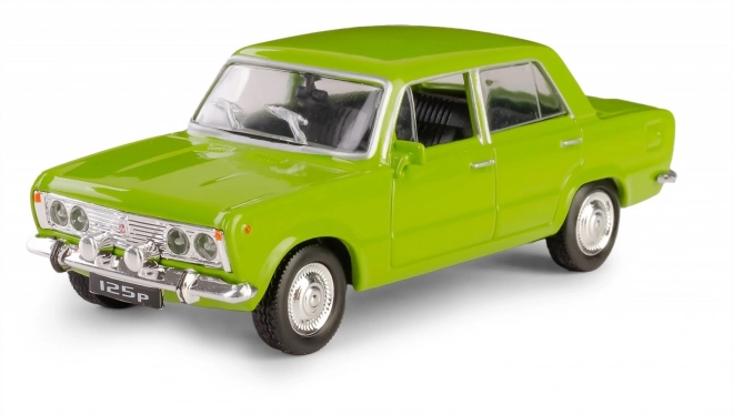 Klasický automobil Fiat 125p zelený
