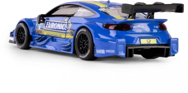 Otváracie dvere a gumené pneumatiky