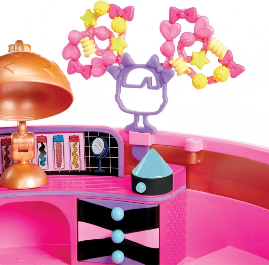 Stylingové doplnky a realistické prvky