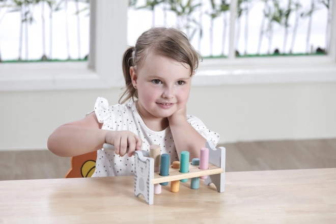 VIGA PolarB Drevená lavička s kladivkom – Montessori hračka