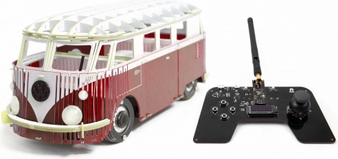 RC minivan červený – stavebnica modelu Volkswagen Transporter T1 bez lepenia