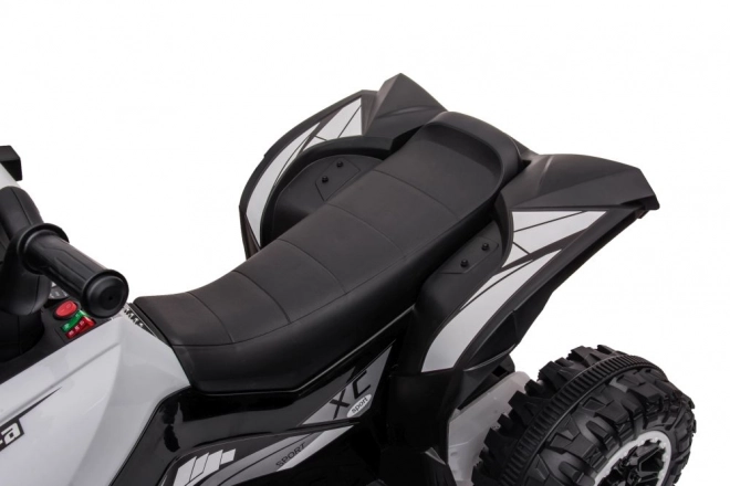Biely akumulátorový quad