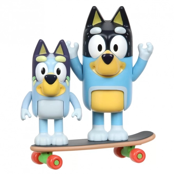 Bluey Figúrky 2-ks Jazda na skateboarde
