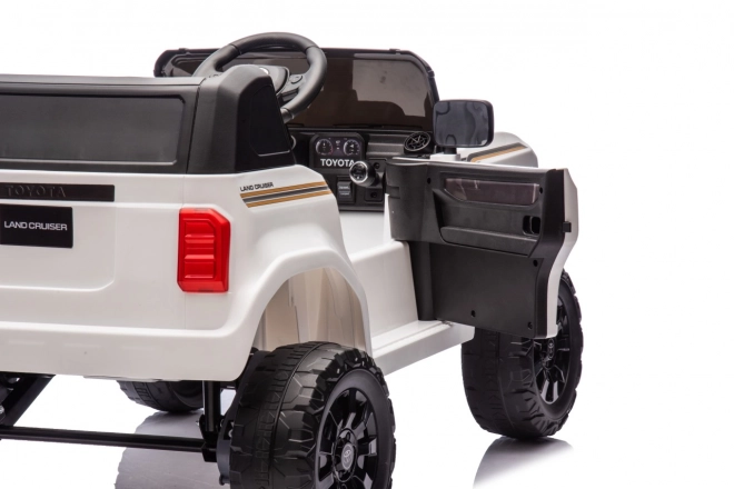 Terénne vozidlo Toyota Land Cruiser PRADO biele