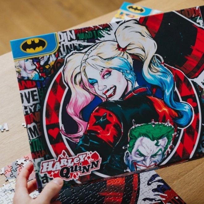 Puzzle 1000 dielikov Premium Plus Harley Quinn a Batman