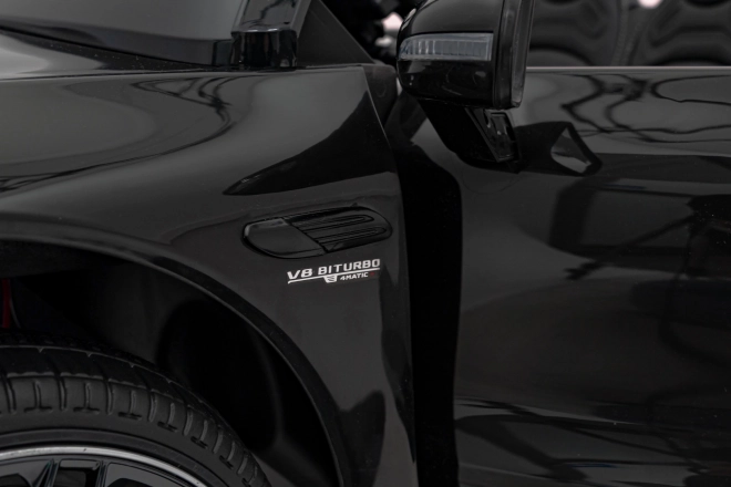 Vozidlo Mercedes Benz AMG SL63 – čierna