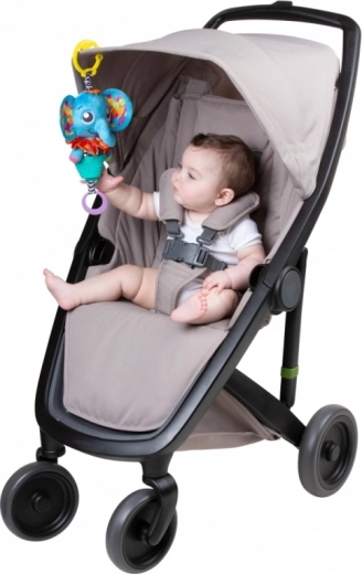 Závesný klip na kočík aj autosedačku