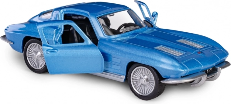 Otváracie dvere a prepracovaný interiér