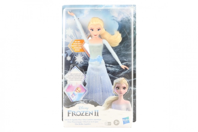 Vodná hra s bábikou Elsa z filmu Frozen 2