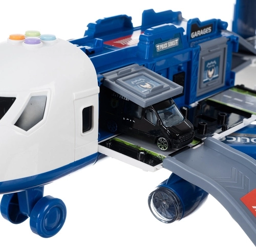 Otváracie lietadlo s parkoviskom a rampami