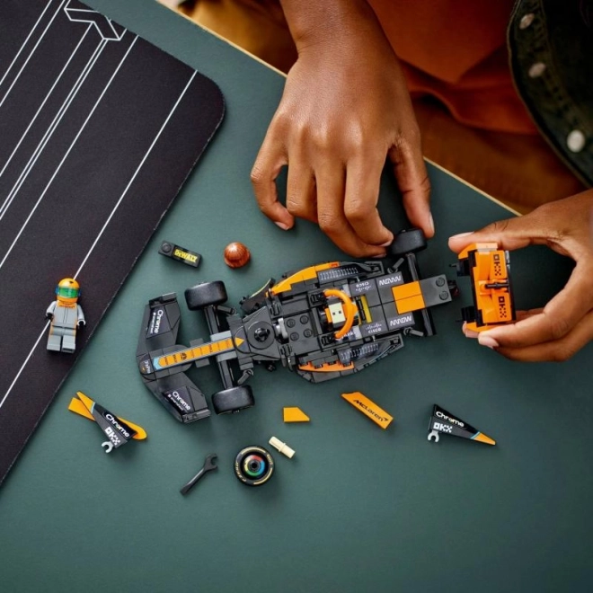 LEGO Speed Champions Závodné Auto McLaren Formule 1 2023