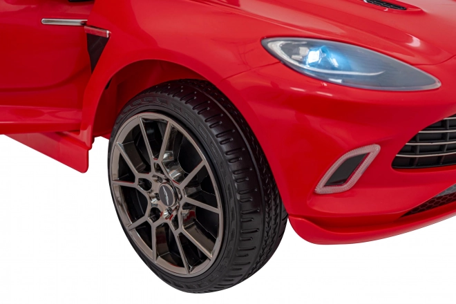 Aston Martin DBX červený
