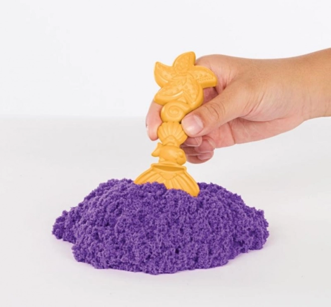 Kinetic Sand krabica tekutého piesku s podložkou fialová