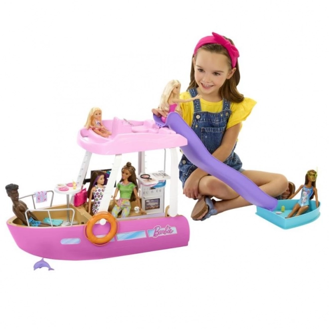 Vysnívaná loď Barbie