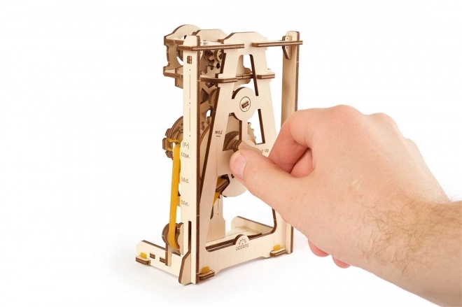 Ugears 3D puzzle - kyvadlový metronóm 92 dielikov