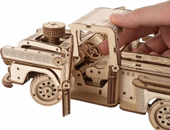 Ugears drevené mechanické puzzle Americký pick-up