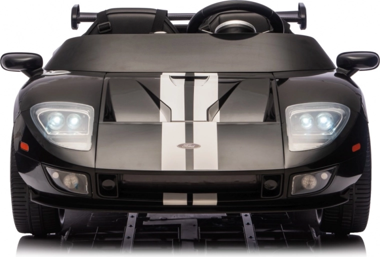 Silný výkon 4x100 W a plynulý štart