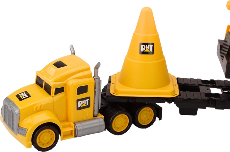 Ťahač s návesom pre realistickú prepravu