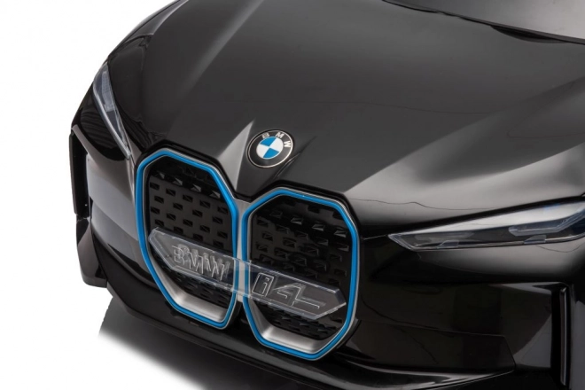 Elektrické autíčko BMW i4 4x4 čierne