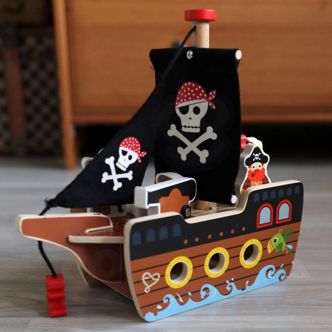 Drevená pirátska loď s figúrkami Tooky Toy