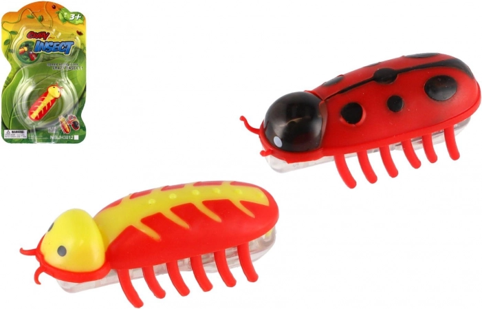 Interaktívny leziaci chrobáčik na batérie, plastový, 4,5 cm