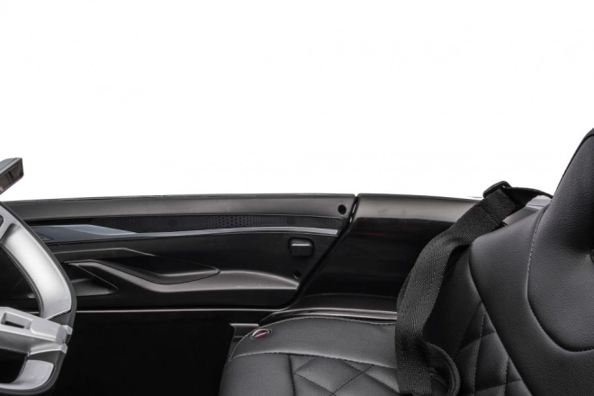 Elektrické autíčko BMW i4 4x4 čierne