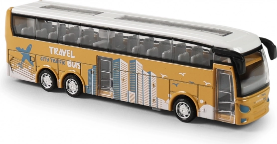 Kovový diaľkový autobus na voľný chod