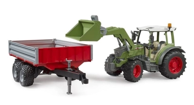 Farmár - Traktor Fendt Vario 211 s vlekom a nakladačom