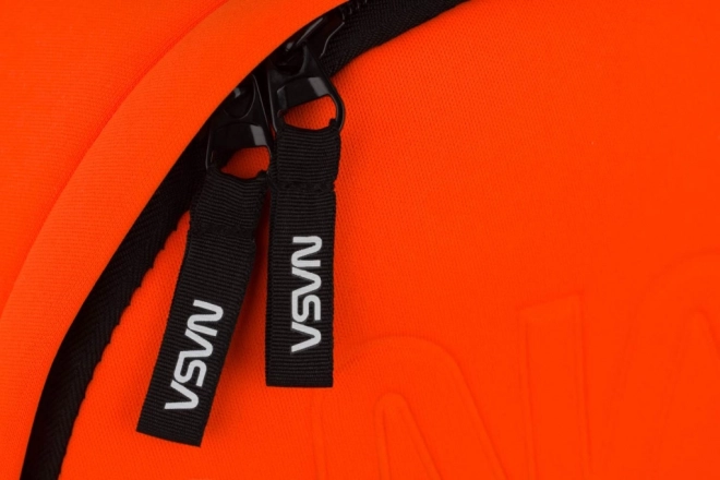 Oranžový batoh s logom NASA