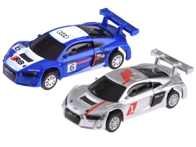 Dvojica rýchlych vozidiel v dizajne AUDI