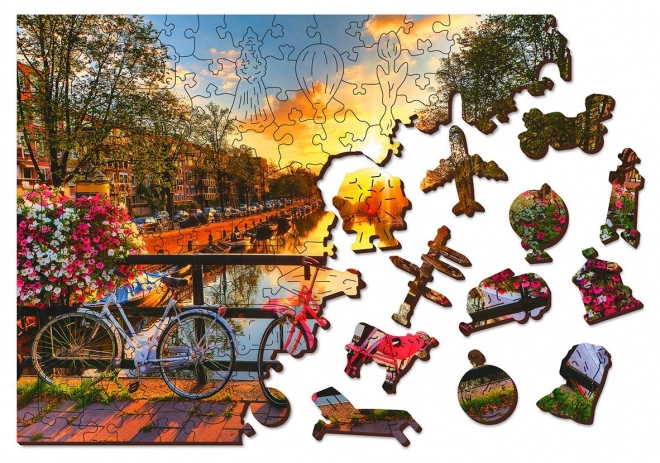 Drevené puzzle bicykle v Amsterdame