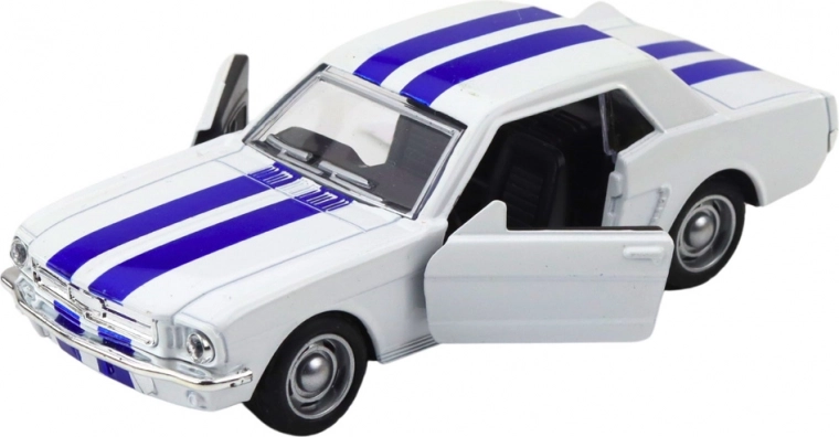 Otváracie dvere a detailný interiér