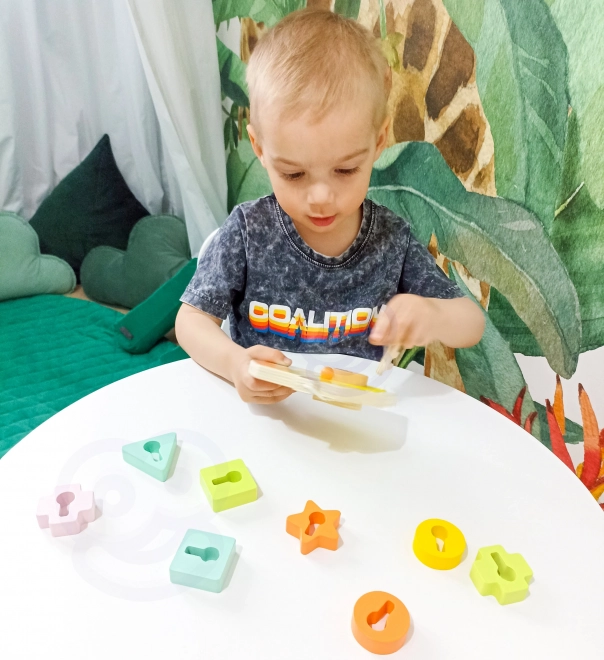 Classic World Montessori drevené navliekanie kľúče a dvere 11 ks