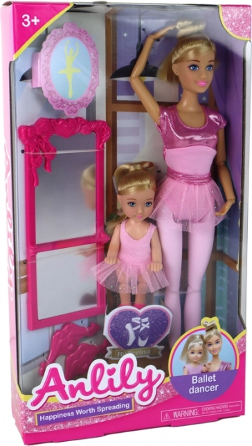 Mamička a dcérka v zladených kostýmoch