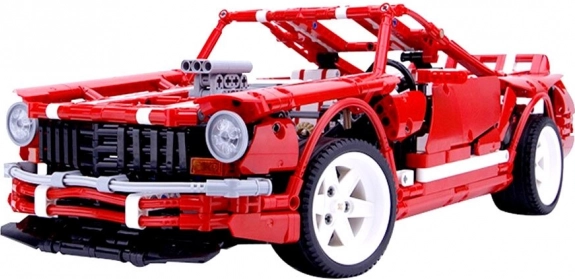 Veľký model so širokými pneumatikami