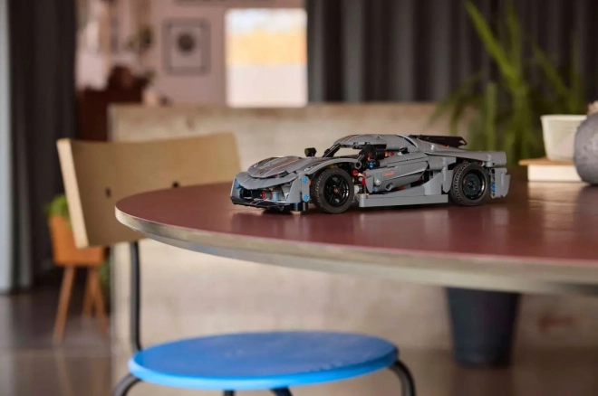 Sivé hyperauto Koenigsegg Jesko Absolut stavebnica LEGO Technic